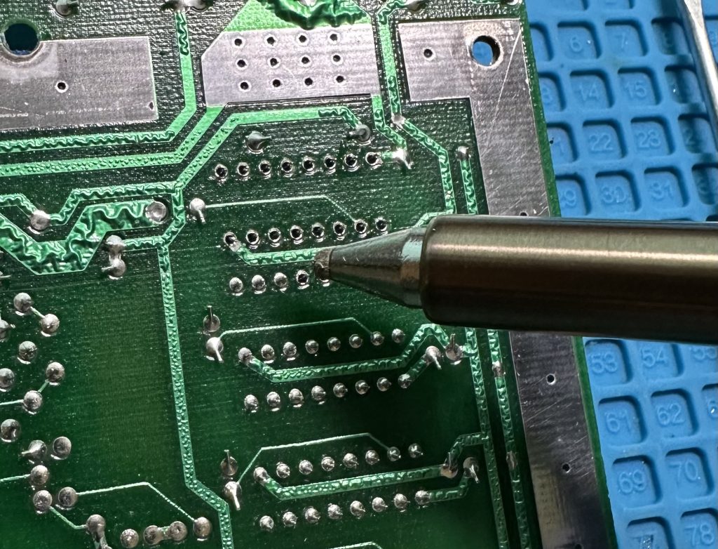 Desoldering a bad MT RAM chip